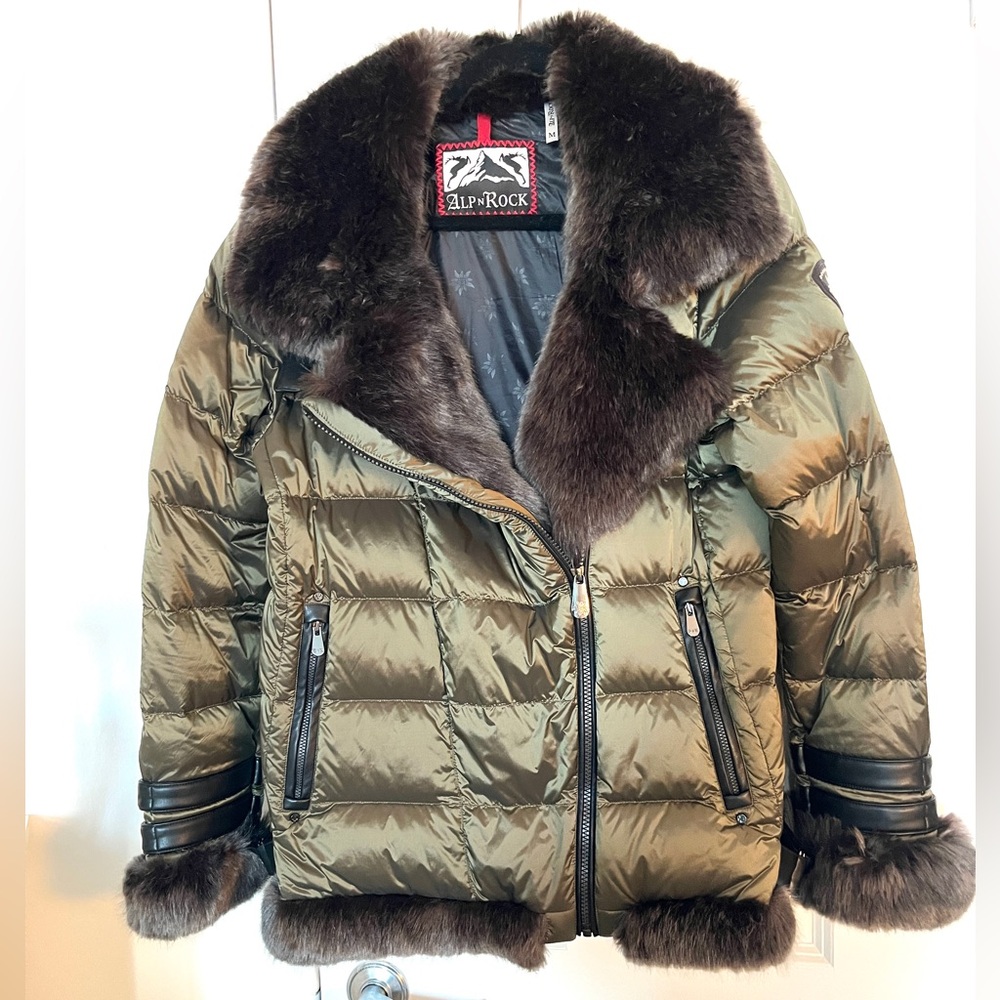 NWOT ALP N ROCK JACKET M Warm Lining Faux Fur w Details Snow Skiing